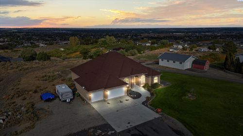 70516 E 680 Pr Ne, Richland, WA, 99352-7515 | Card Image
