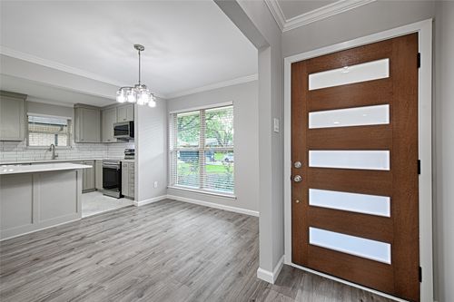 1605 Monterrey Dr, Garland, TX, 75042-5077 | Card Image