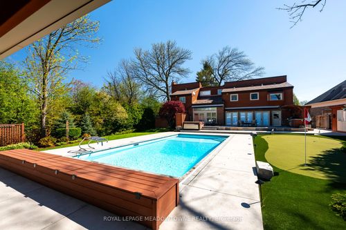 28 Pine Tree Cres, Brampton, ON, L6W1C8 | Card Image