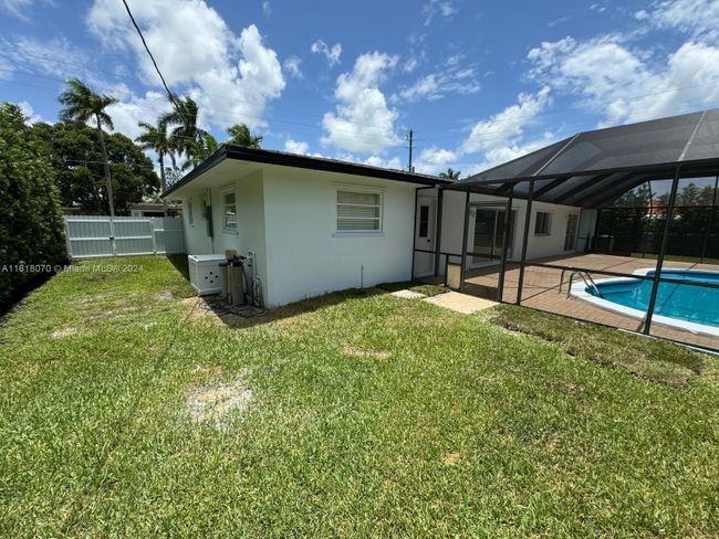 208 Nw 19th St, House other with 4 bedrooms, 3 bathrooms and null parking in Homestead FL | Image 37