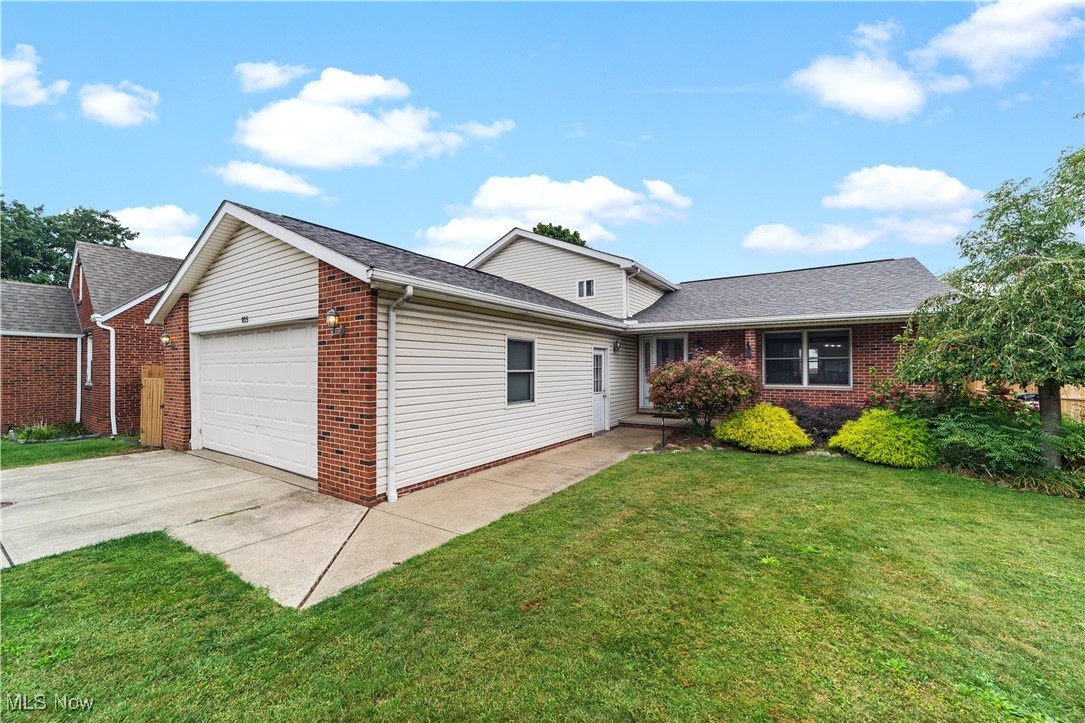 214th St, Euclid, OH 44119