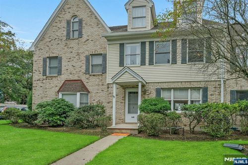 54 Hawthorne Ave, Park Ridge, NJ, 07656-1265 | Card Image