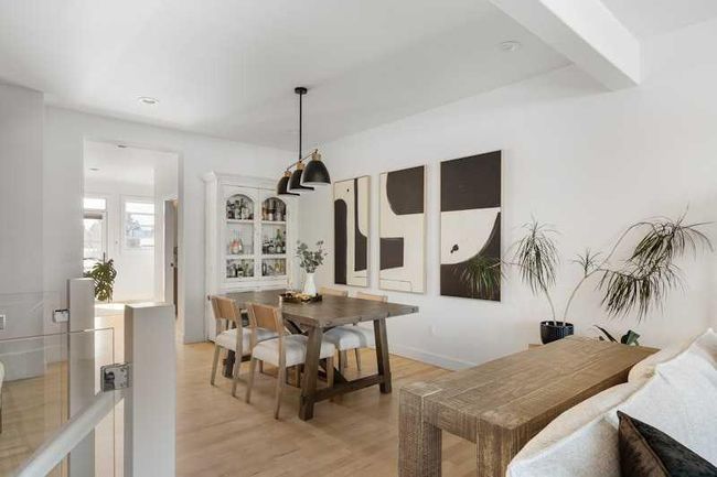 1534 38 Ave Sw, Home with 4 bedrooms, 4 bathrooms and 3 parking in Calgary AB | Image 5