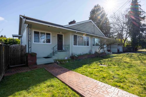 7720-7722 Graham Ave, Burnaby, BC, V3N1V4 | Card Image