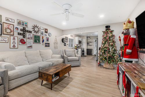 7866 Dudley St, Taylor, MI, 48180-2528 | Card Image