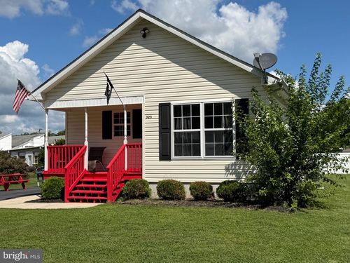 325 Carter Ave, DENTON, MD, 21629-1361 | Card Image
