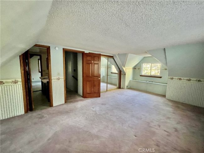 Bedroom 2 with tall ceilings | Image 25