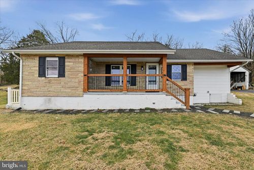 147 W Duck St, FRONT ROYAL, VA, 22630-4611 | Card Image