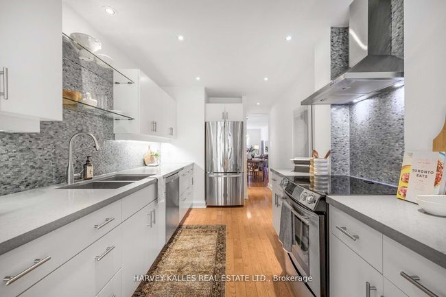 418 Ontario St, House attached with 3 bedrooms, 2 bathrooms and null parking in Toronto ON | Image 18
