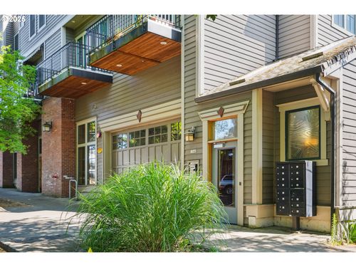 d-1540 Se Martins St, Portland, OR, 97202-5375 | Card Image