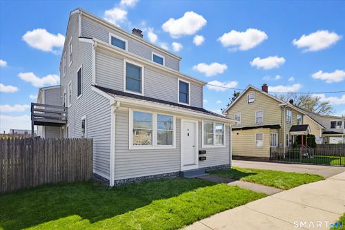 12 Center St, Stamford, CT, 06906-1751 | Card Image