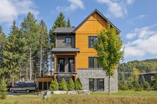 549 Rue Charlie-Forbell, Mont Tremblant, QC, J8E0N6 | Card Image