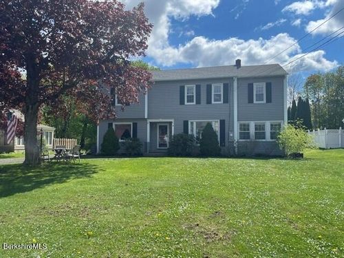 33 Eleanor Rd, Pittsfield, MA, 01201-5801 | Card Image