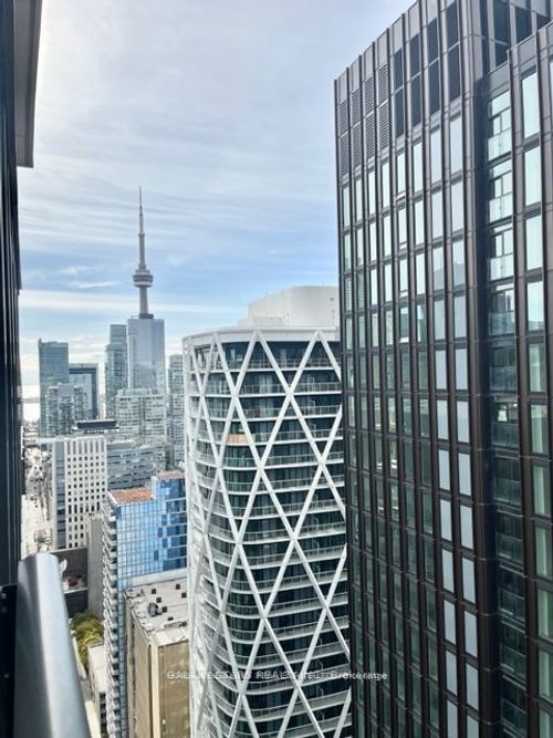 3702-426 University Ave, Toronto, ON, M5G1S9 | Card Image