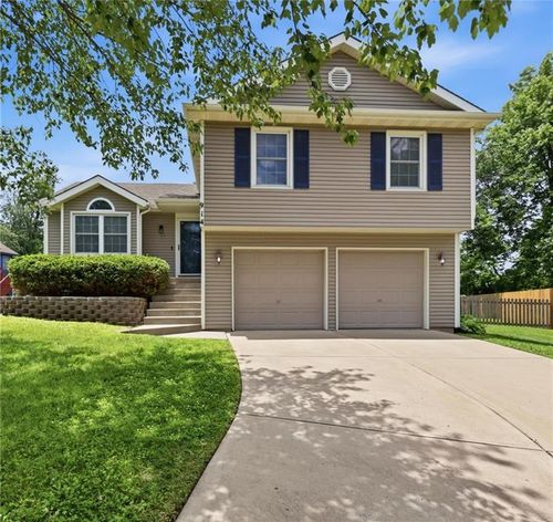 914 Elm Ct, Belton, MO, 64012-3189 | Card Image