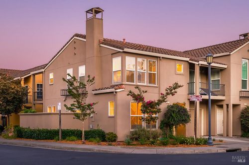 62 Holliday Dr, Novato, CA, 94949-6270 | Card Image