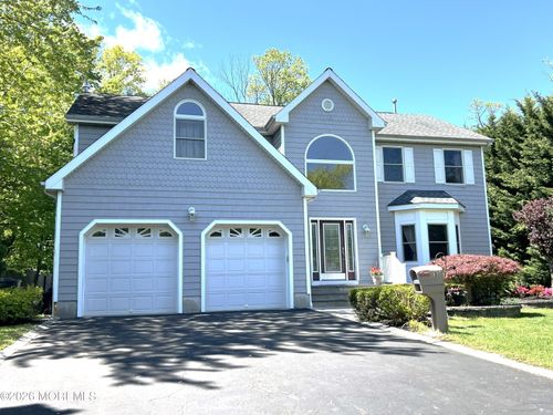 3 Chestnut Ridge Rd, Holmdel, NJ, 07733-1414 | Card Image