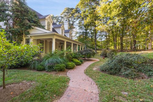 24 Twin Fawn Ln, Pound Ridge, NY, 10576-1437 | Card Image