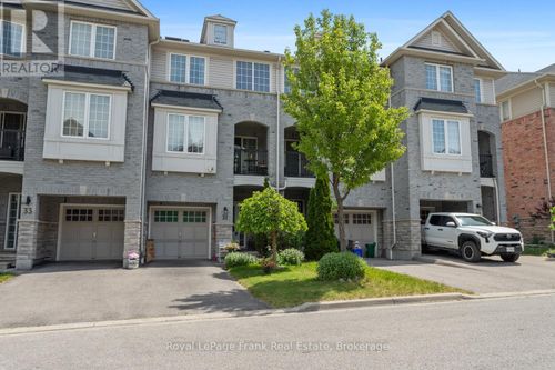 31 Linnell St, Ajax, ON, L1Z0K8 | Card Image