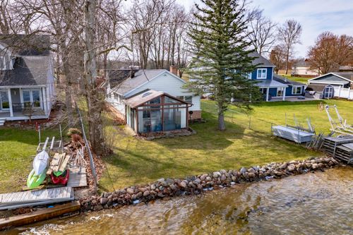 8664 Tobey Dr, Scotts, MI, 49088 | Card Image
