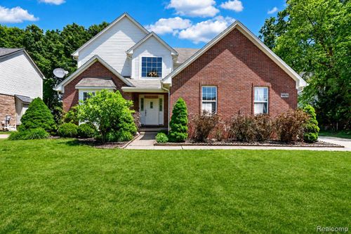 2825 Long Meadow Lane, Rochester Hills, MI, 48307 | Card Image
