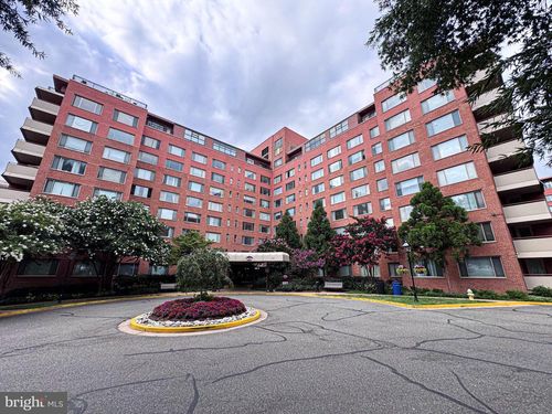 902-1111 Arlington Blvd, ARLINGTON, VA, 22209-3207 | Card Image