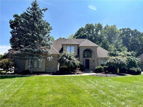 1835 Brittainy Oaks Trail Ne, Howland, OH, 44484 | Card Image