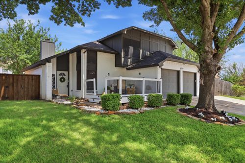 5321 Pocassett Dr, Arlington, TX, 76018-1945 | Card Image