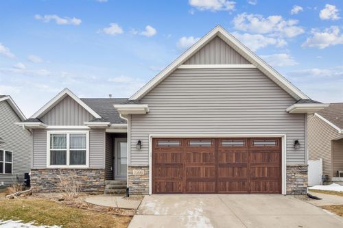 1506 Hummingbird Cir, Waterloo, IA, 50702-6108 | Card Image