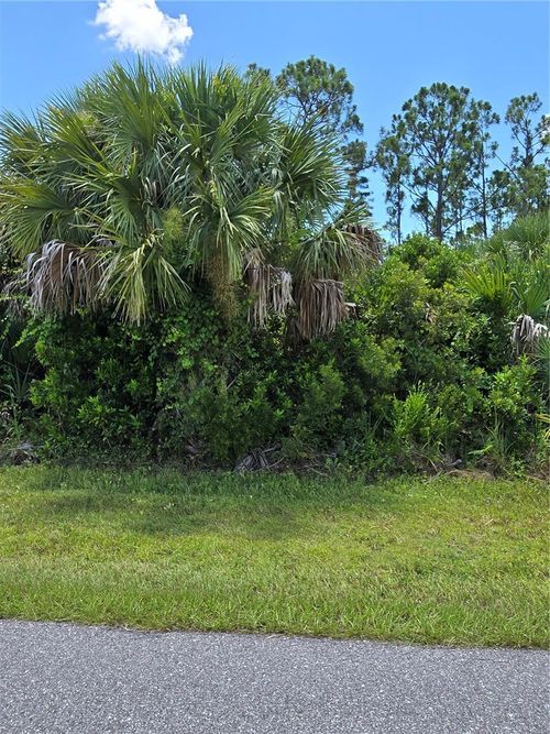 15065 Hennipen Cir, Port Charlotte, FL, 33981-4638 | Card Image