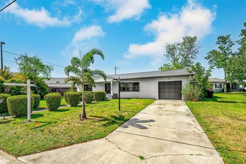 1026 Meadowlawn Dr N, ST PETERSBURG, FL, 33702-7440 | Card Image