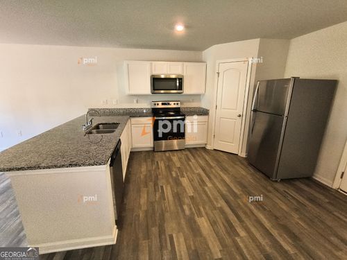 1552 Austin Dr, Macon, GA, 31217-1318 | Card Image