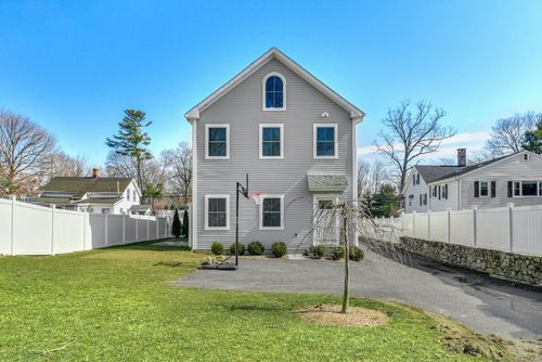 west-74 Forest St, New Canaan, CT, 06840-4703 | Card Image