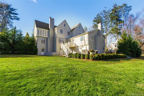 37 Bates Rd, Harrison, NY, 10528-1903 | Card Image