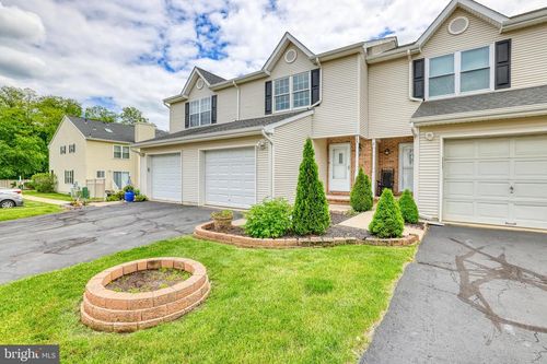 26 Lorenzo Ct, Matawan, NJ, 07747-1371 | Card Image