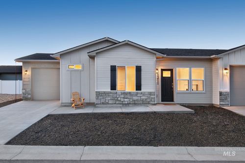 1211 Phillips Cir, Ontario, OR, 97914-3905 | Card Image