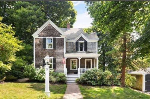 3 Rockland St, Wellesley, MA, 02481-4965 | Card Image