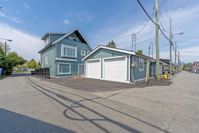 6692 Nanaimo Street, Home with 3 bedrooms, 4 bathrooms and 1 parking in Vancouver BC | Image 14