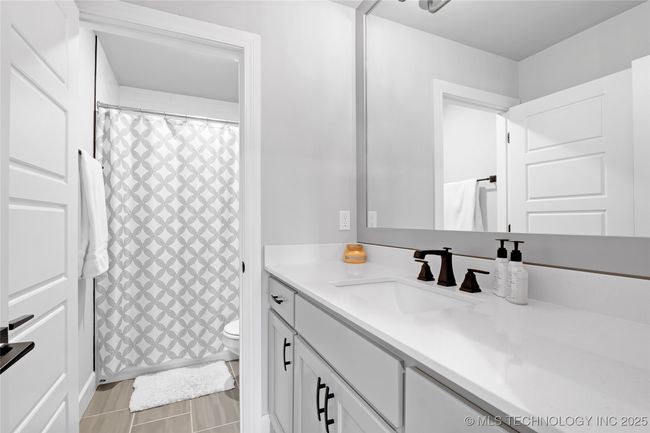 442 E 127 Th Pl S, House other with 4 bedrooms, 3 bathrooms and null parking in Jenks OK | Image 45