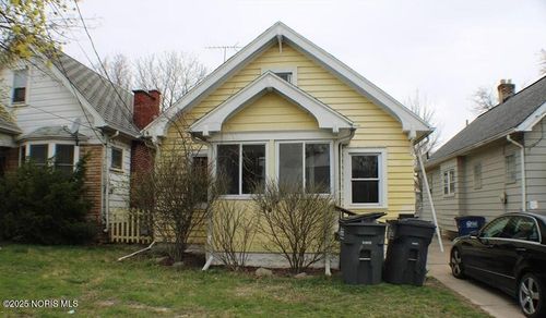 2022 Berdan Ave, Toledo, OH, 43613-5032 | Card Image