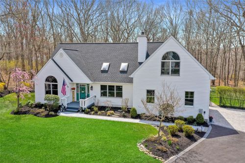 2 Cathedral Ct, Middle Island, NY, 11953-1941 | Card Image