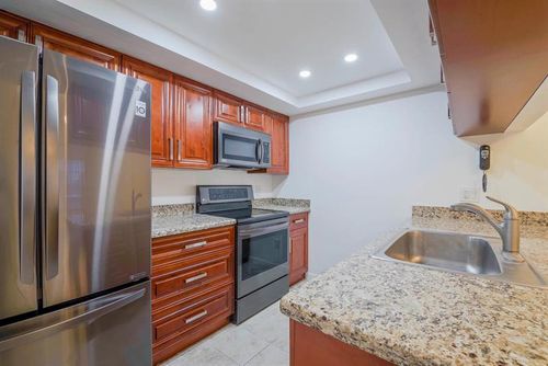 661 Waterside Dr, Hypoluxo, FL, 33462-6180 | Card Image