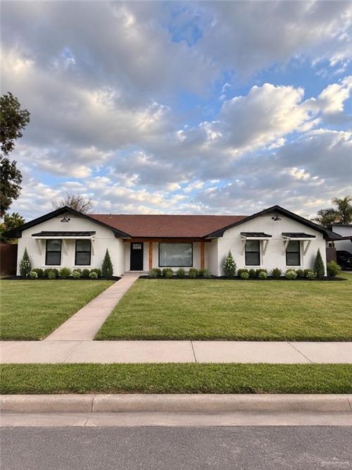 425 Tanglewood Dr, Mission, TX, 78574-2323 | Card Image