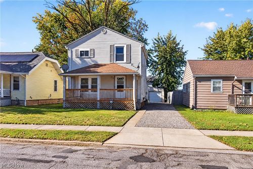 147 Fairlawn Ave, Elyria, OH, 44035-6111 | Card Image