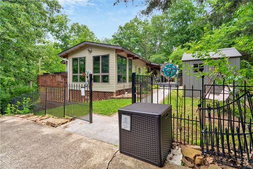 1524 N Hunter Dr, Fayetteville, AR, 72701-2975 | Card Image