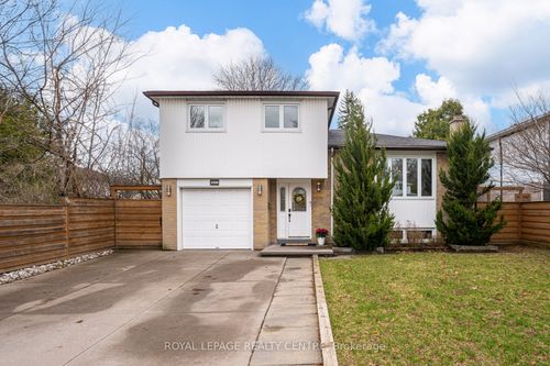 2590 Bromsgrove Rd, Mississauga, ON, L5J1M2 | Card Image