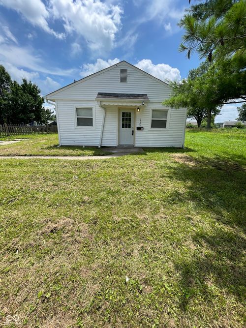 2245 Admiral Dr, Indianapolis, IN, 46219-2107 | Card Image