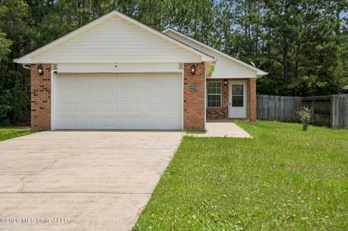8204 Exchange St, Gautier, MS, 39553-2225 | Card Image