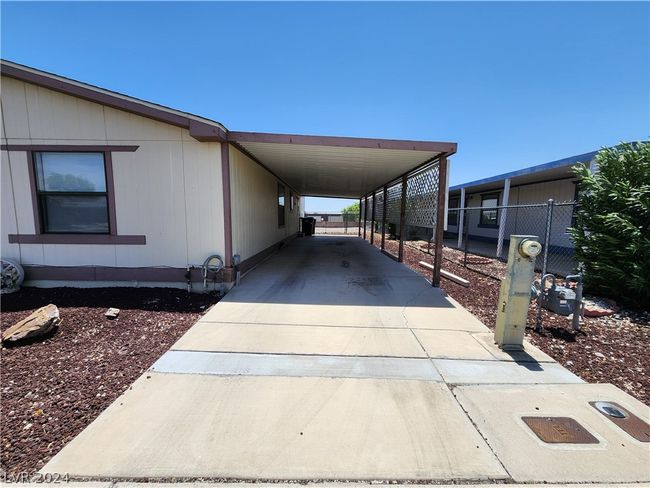 1661 Esquina St, House other with 2 bedrooms, 2 bathrooms and null parking in Laughlin NV | Image 4