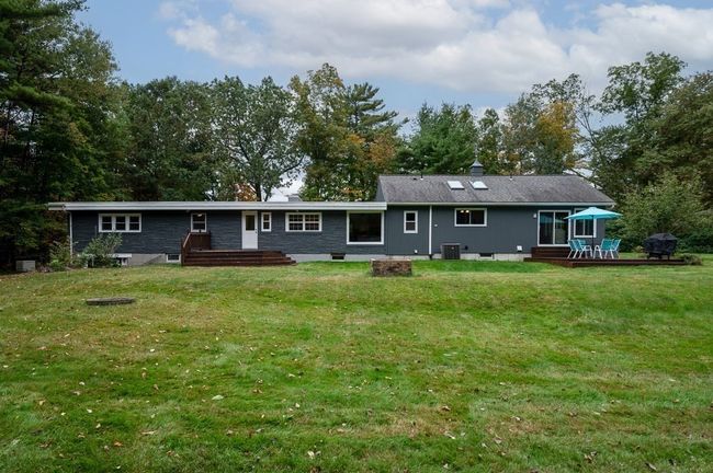 82 Central Tpke, House other with 4 bedrooms, 3 bathrooms and 10 parking in Sutton MA | Image 4